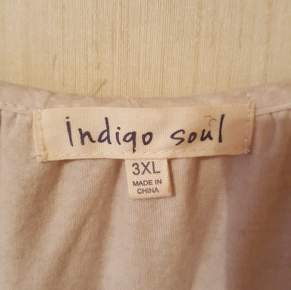 Top - Picture 2 of 3